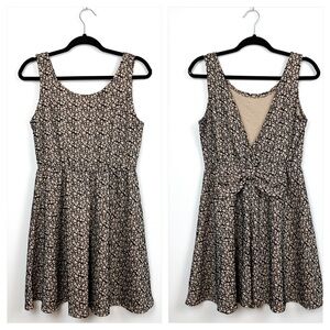 Cute Lacey Dress with Bow on the Back